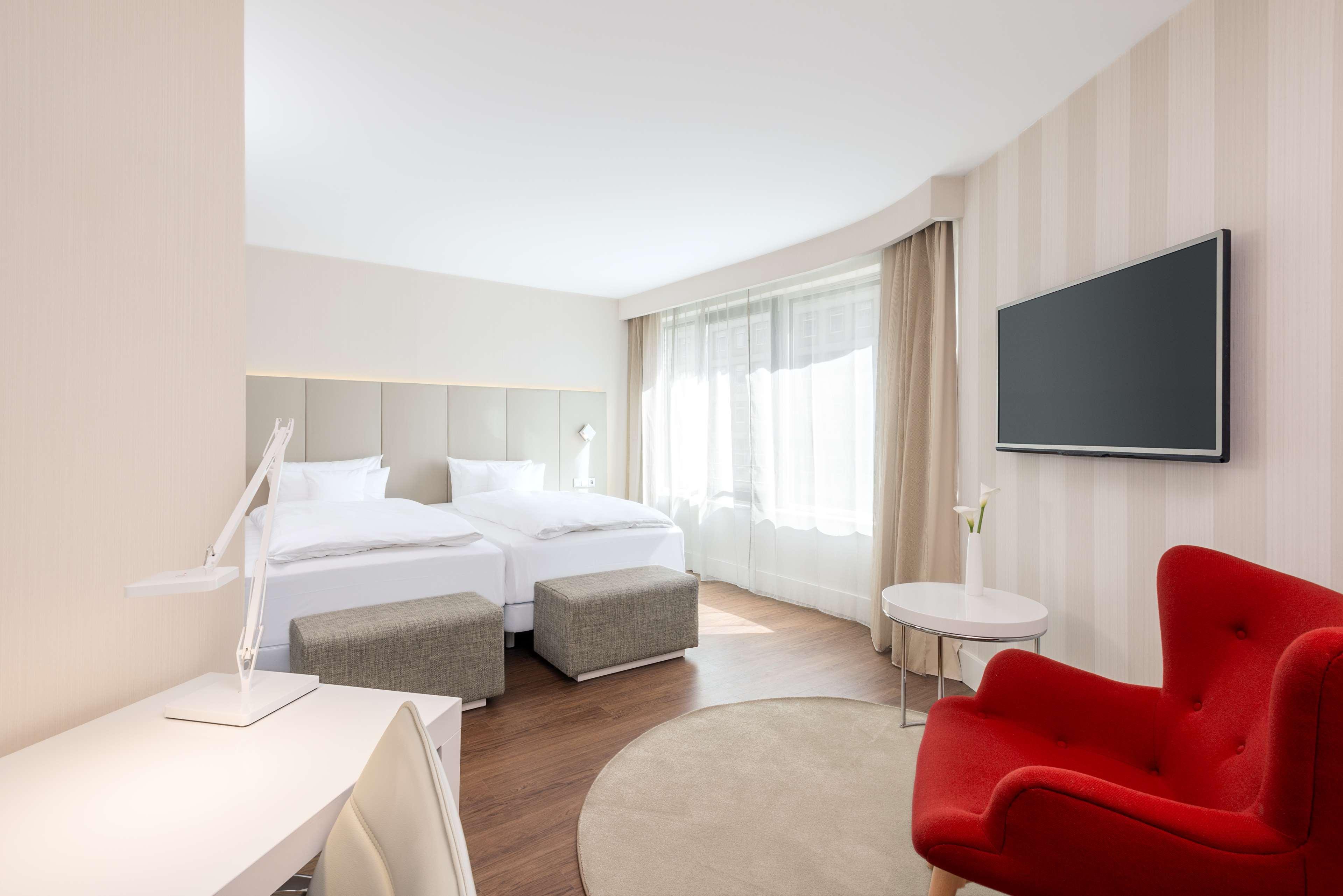เอ็นเอช คอลเลคชั่น แฟรงค์เฟิร์ต ซิตี้ Hotel Frankfurt am Main ภายนอก รูปภาพ