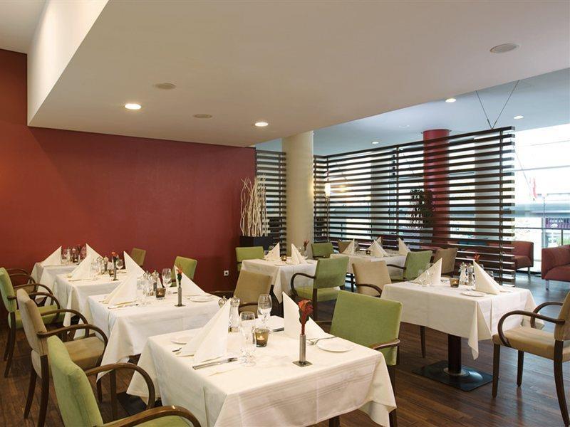 เอ็นเอช คอลเลคชั่น แฟรงค์เฟิร์ต ซิตี้ Hotel Frankfurt am Main ภายนอก รูปภาพ
